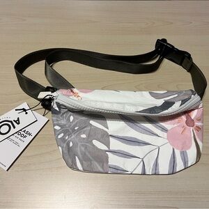 NWT ALOHA COLLECTION x OCEAN PAPER